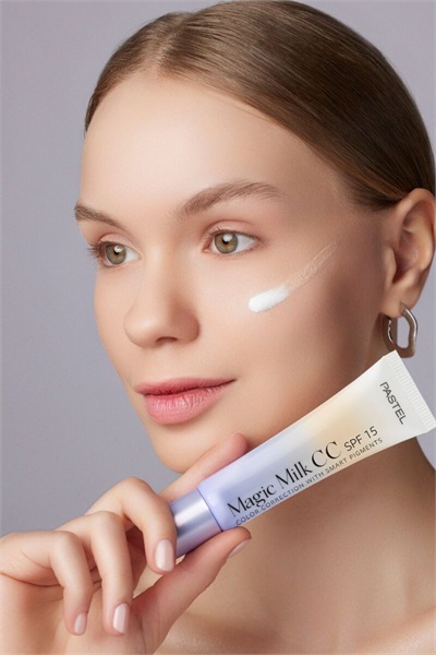 pastel-magic-milk-spf15-cc-with4.jpg