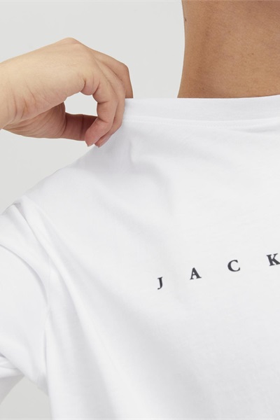 jackjones_fallwinter2023_4215911_12234746_5.jpg