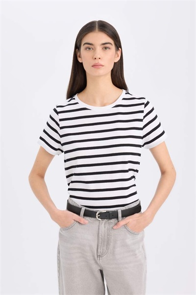 Defacto Kadın Kısa Kol T-shirt C2612AX/BK81 BLACK