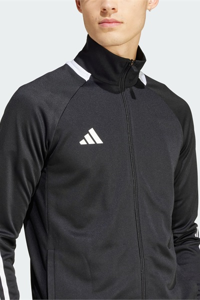 sereno_aeroready_cut_3-stripes_e6.jpg