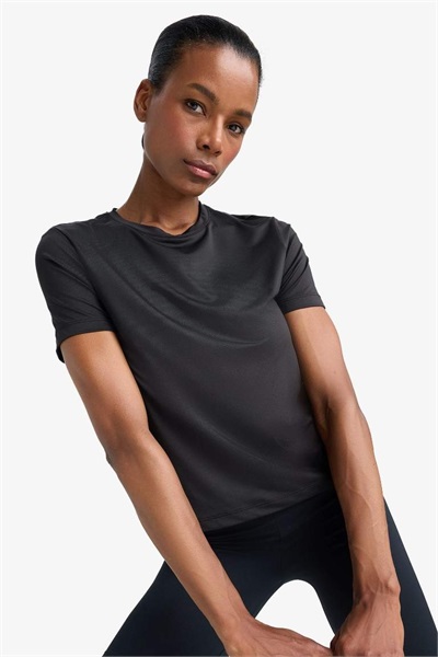 Defacto Kadın Kısa Kol T-shirt D2296AX/BK81 BLACK